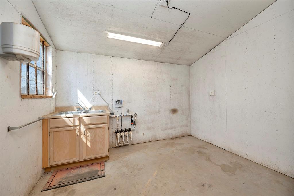 6990 Hawk Road Property Photo 36