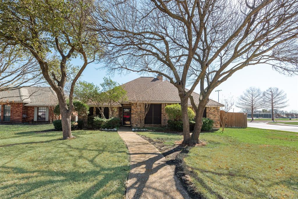 1 Valleycrest Court Property Photo