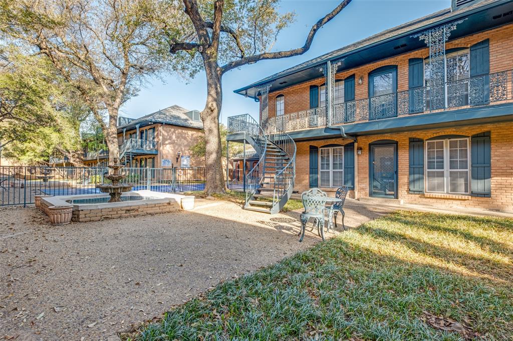 6017 E University Boulevard Property Photo