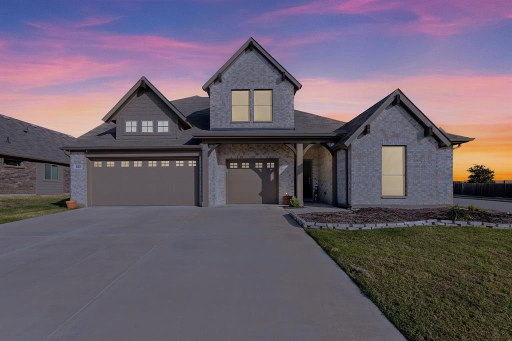623 Woodridge Drive Property Photo