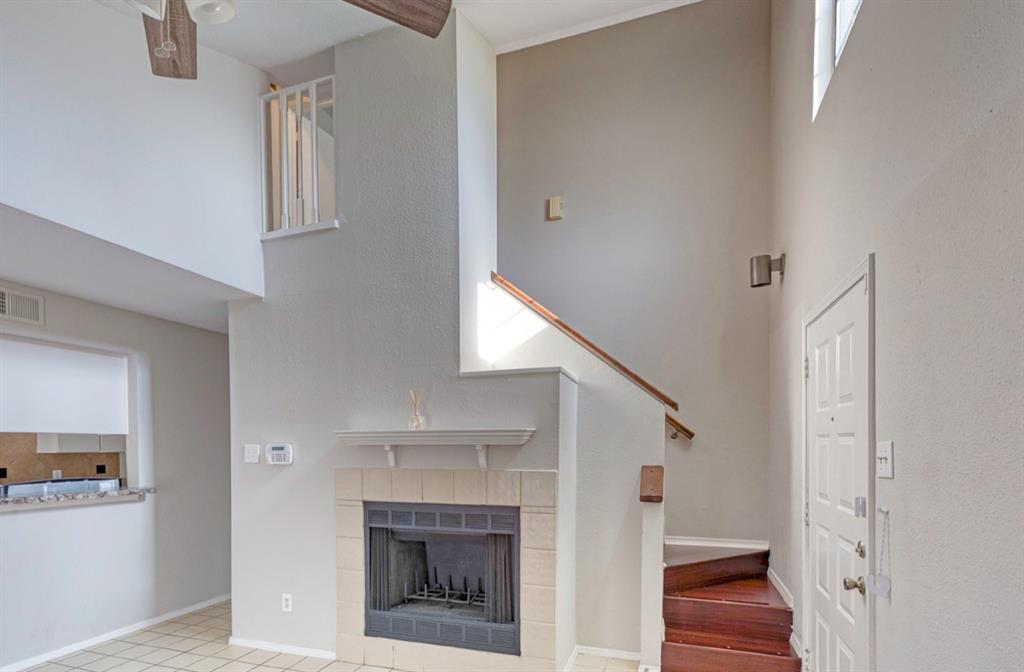 340 W Harwood Road Property Photo