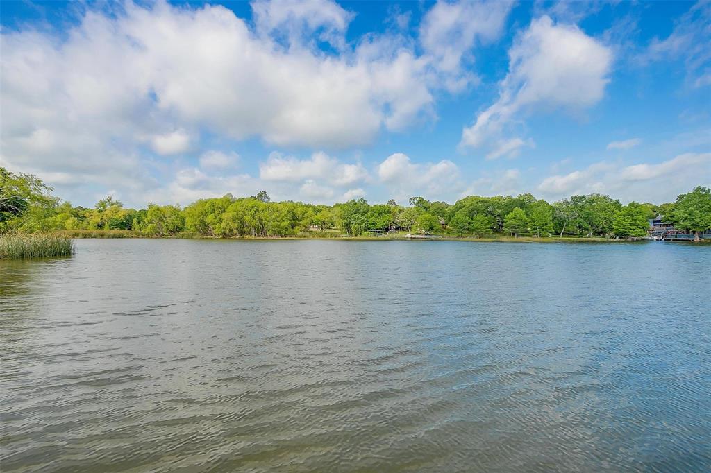 90 Live Oak Street Property Photo