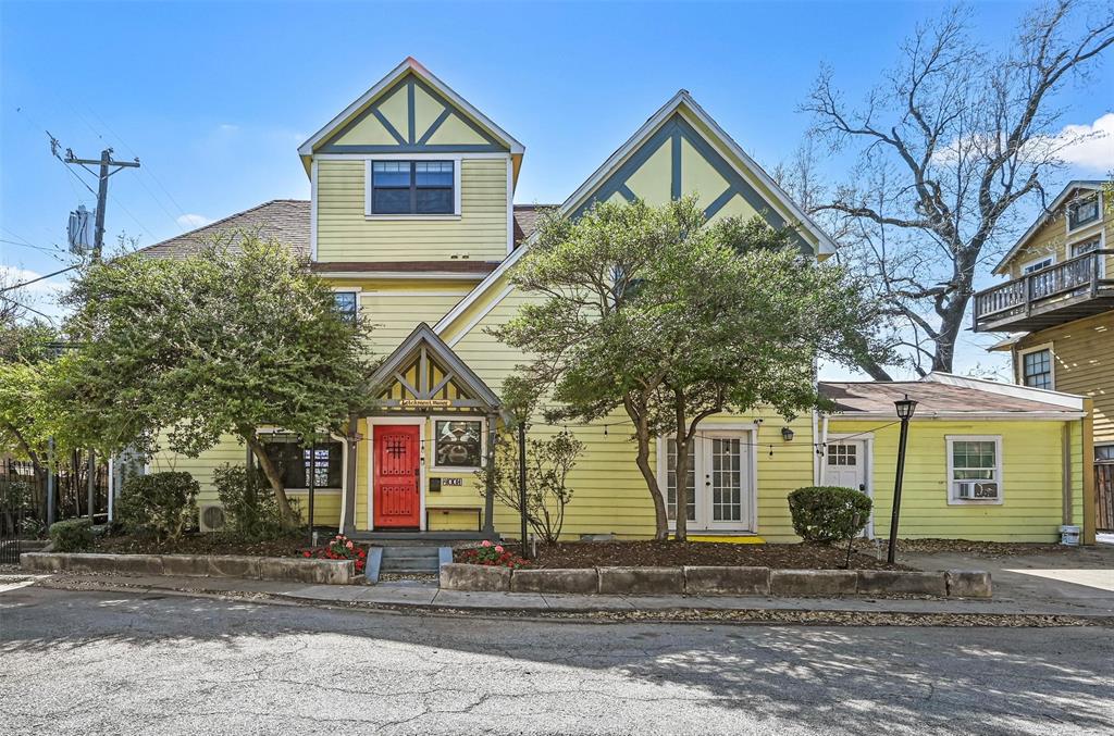 4001 Roswell Street Property Photo
