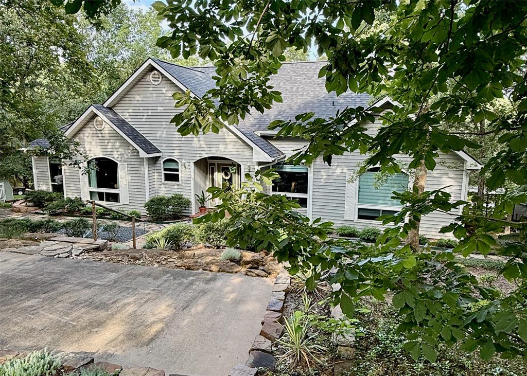 37 Bridlepath Drive