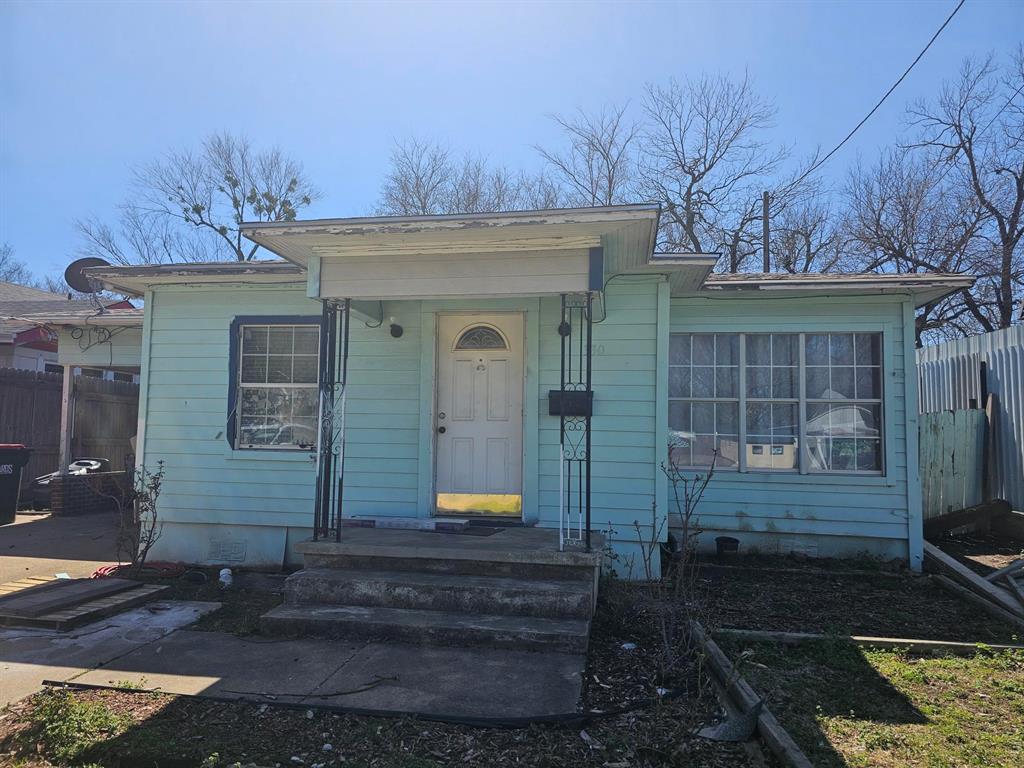 330 Pine Bluff Property Photo