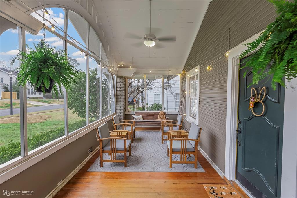 624 Oneonta Street Property Photo 4