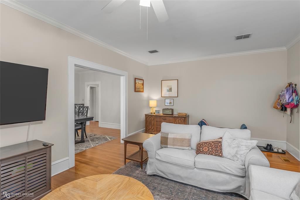624 Oneonta Street Property Photo 10