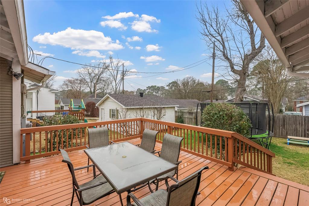 624 Oneonta Street Property Photo 37