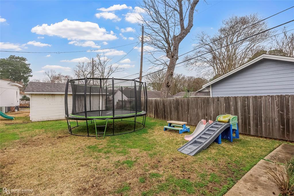 624 Oneonta Street Property Photo 38