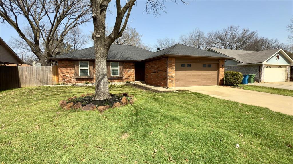 407 Oakwood Circle Property Photo
