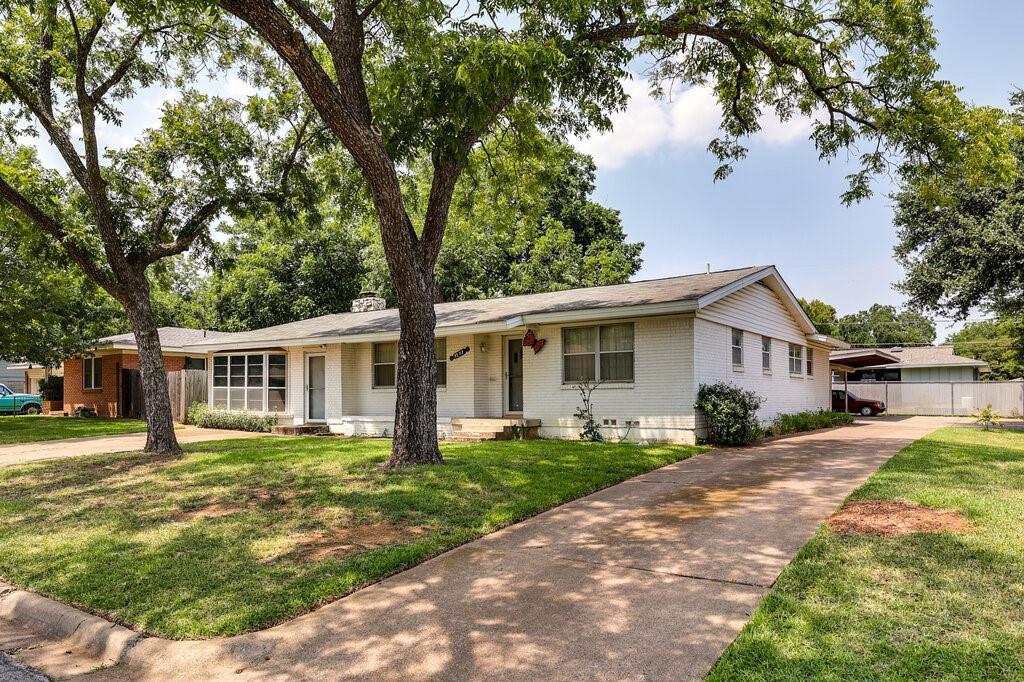 1513 White Way Drive Property Photo