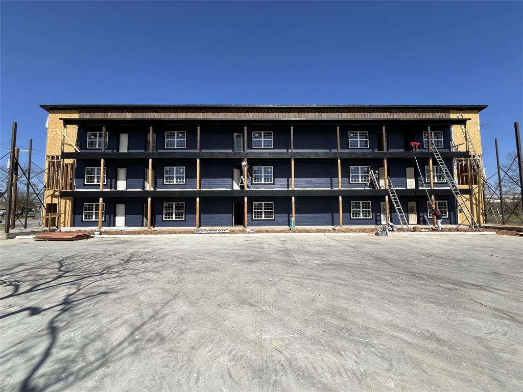 2290 W Tarleton Street Property Photo