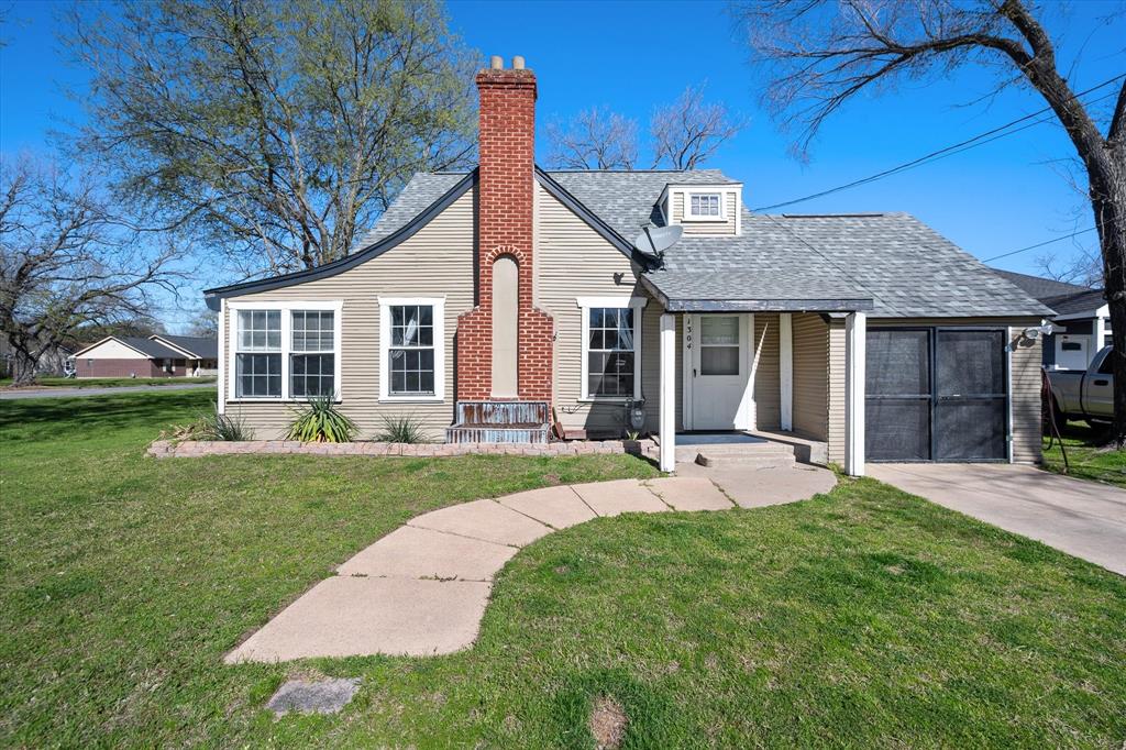 1304 E 4th Avenue Property Photo