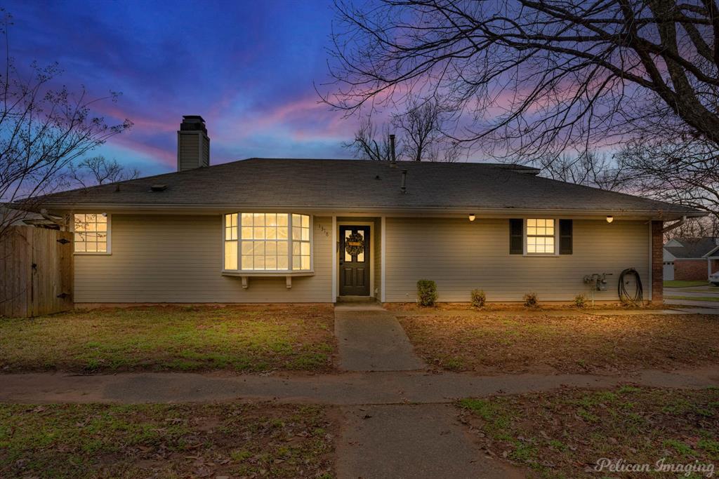 1318 Pecan Square Property Photo
