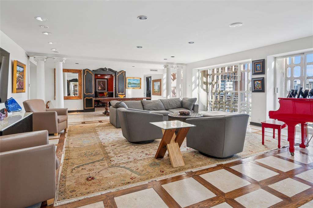 3525 Turtle Creek Boulevard Property Photo
