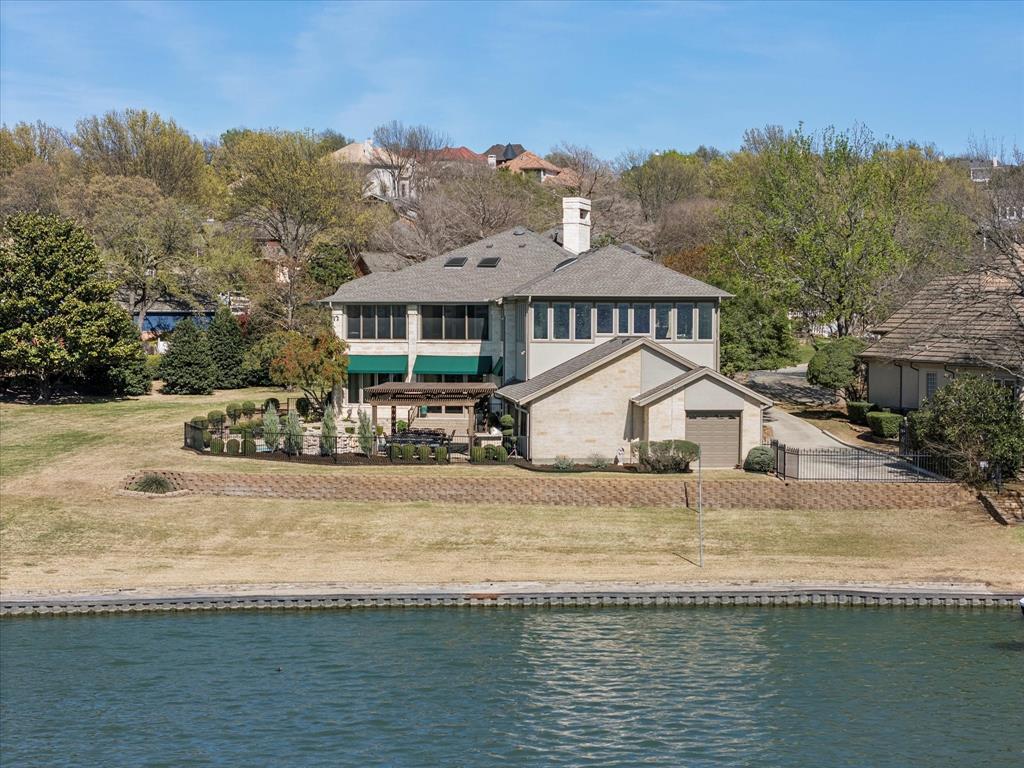 16 Lakeway Drive Property Photo 36