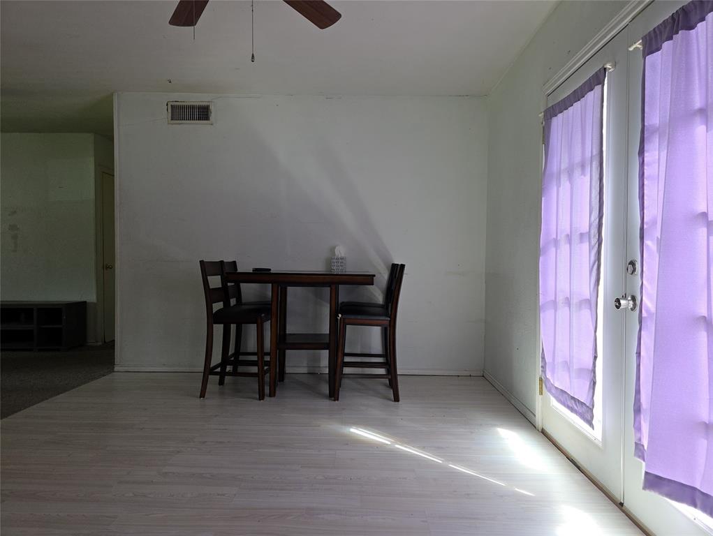 2908 E 15th Street Property Photo