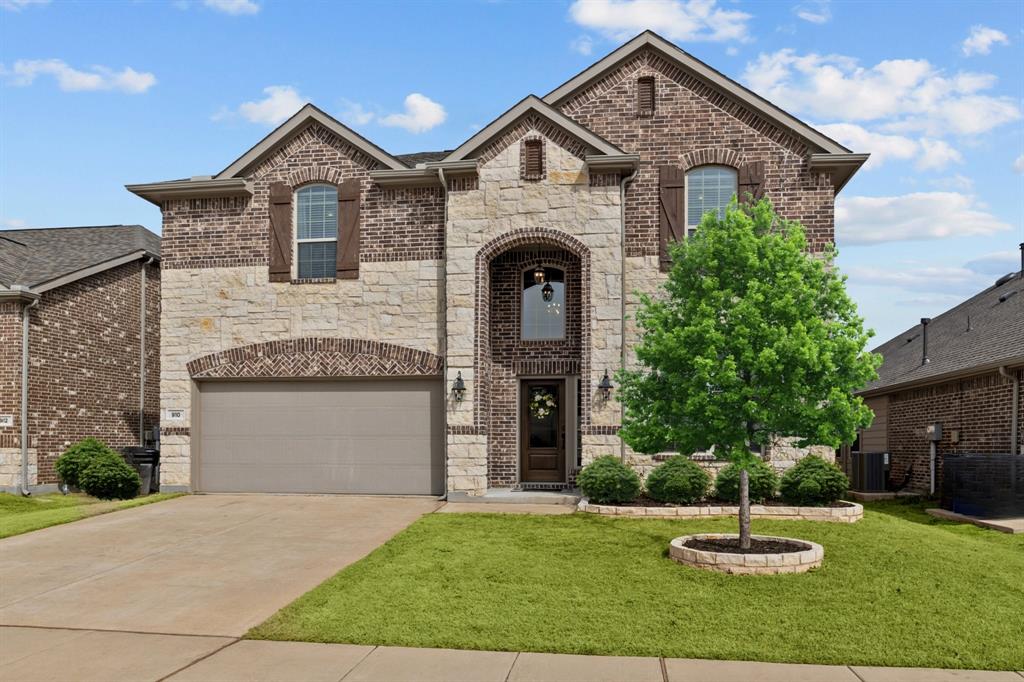 910 Black Hawk Drive Property Photo