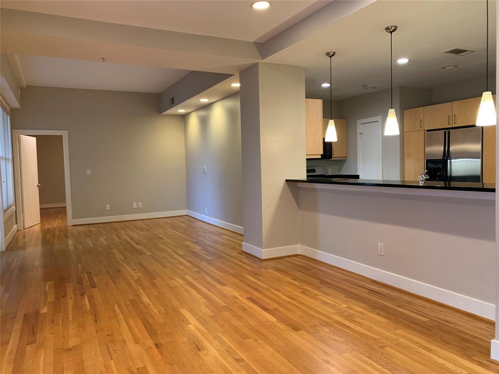 5055 Addison Circle Property Photo