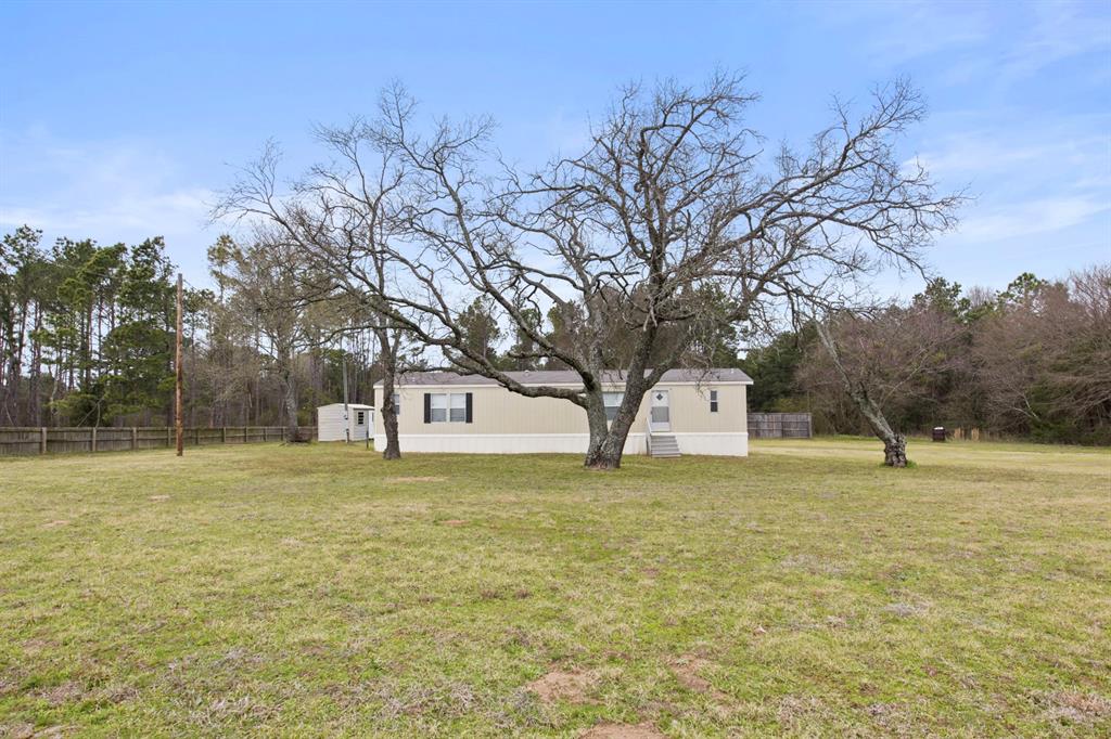 374 County Road 1110 Property Photo