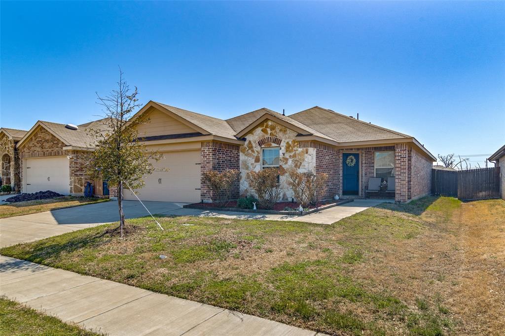 2423 Karnack Drive Property Photo 2