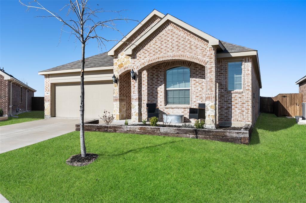 7101 Crepe Myrtle Avenue Property Photo 2