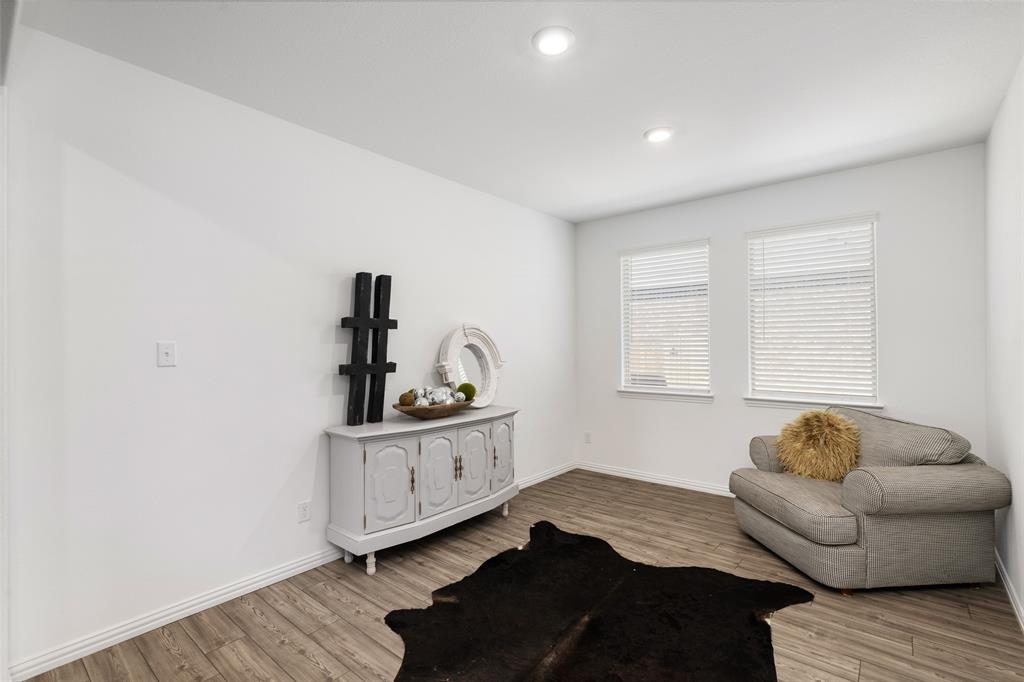 7101 Crepe Myrtle Avenue Property Photo 8