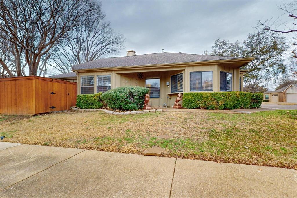 4174 Rosser Square Property Photo