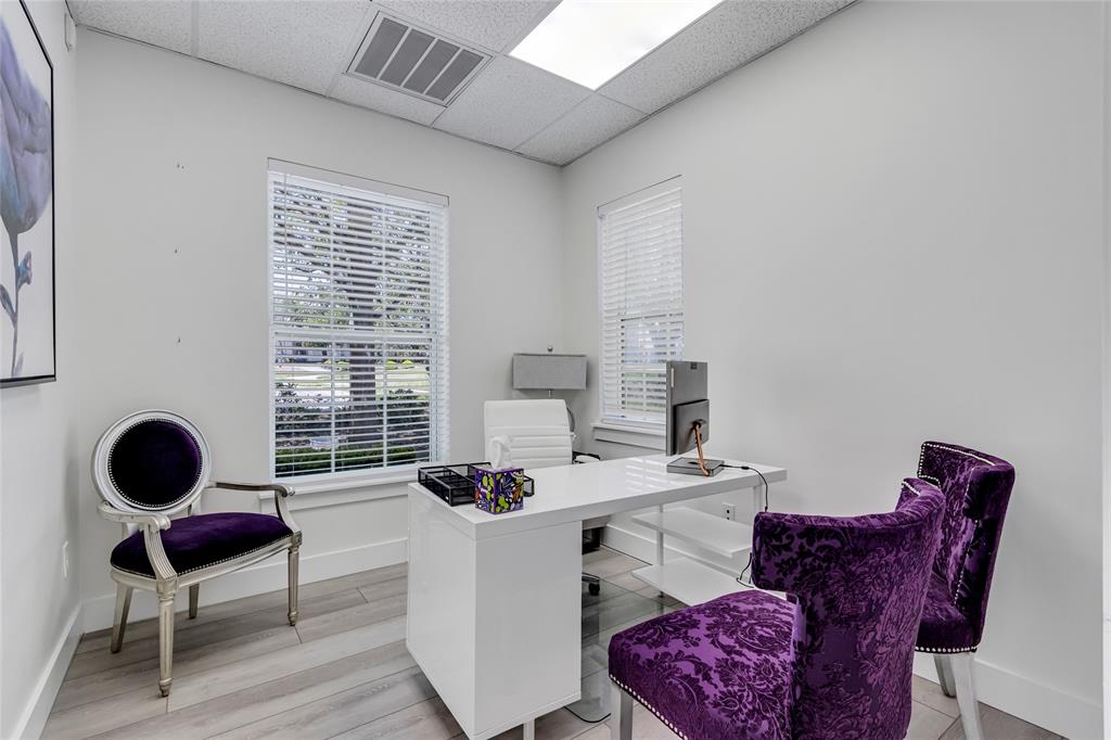 221 E Southlake Boulevard Property Photo