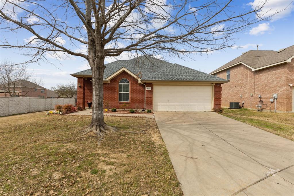 4628 Enchanted Isle Court Property Photo