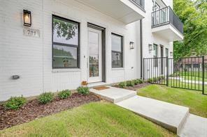 701 W Abram Street Property Photo
