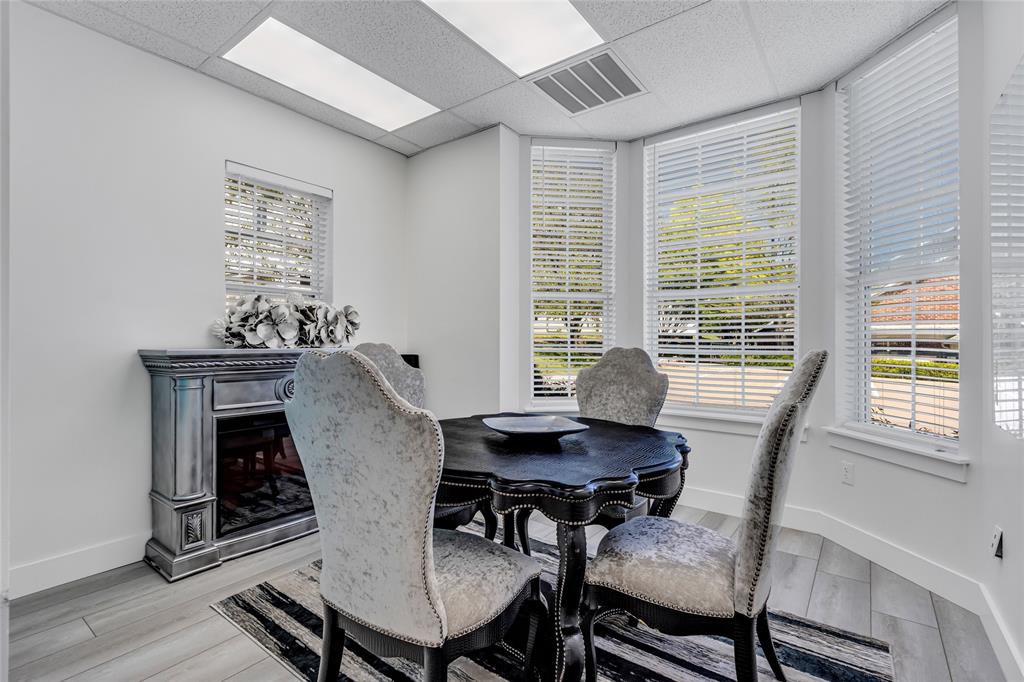 221 E Southlake Boulevard Property Photo