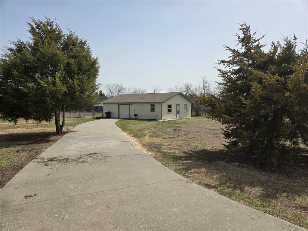 1001 N Atkins Drive Property Photo 2