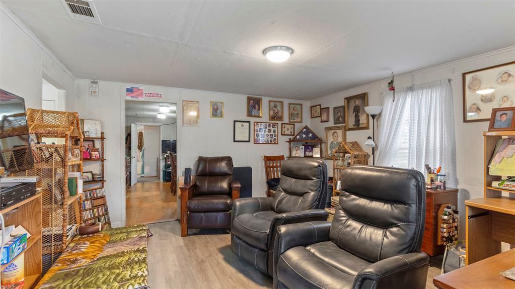 917 S Main Street Property Photo 1