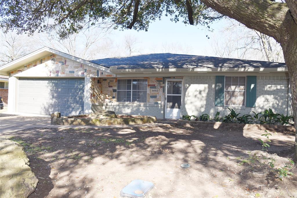 1602 Lexington Drive Property Photo