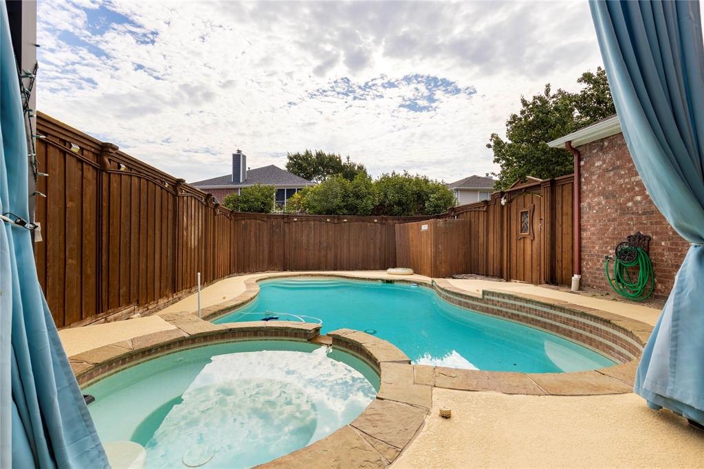 6862 Richmond Drive Property Photo