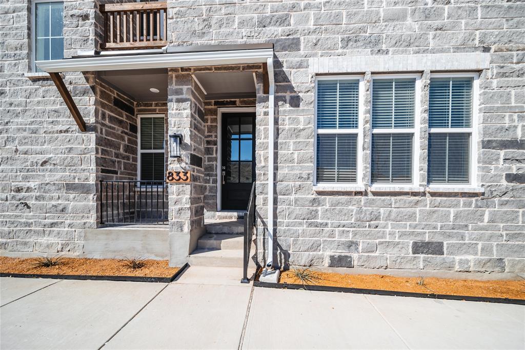 833 Heights Way Property Photo