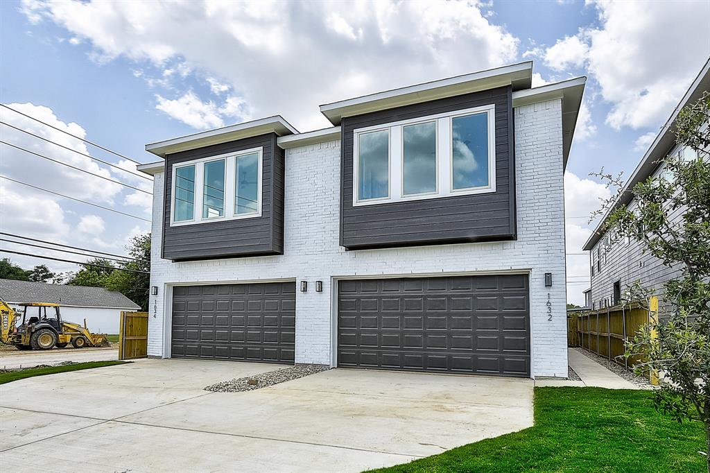 1632 E Davis Avenue Property Photo