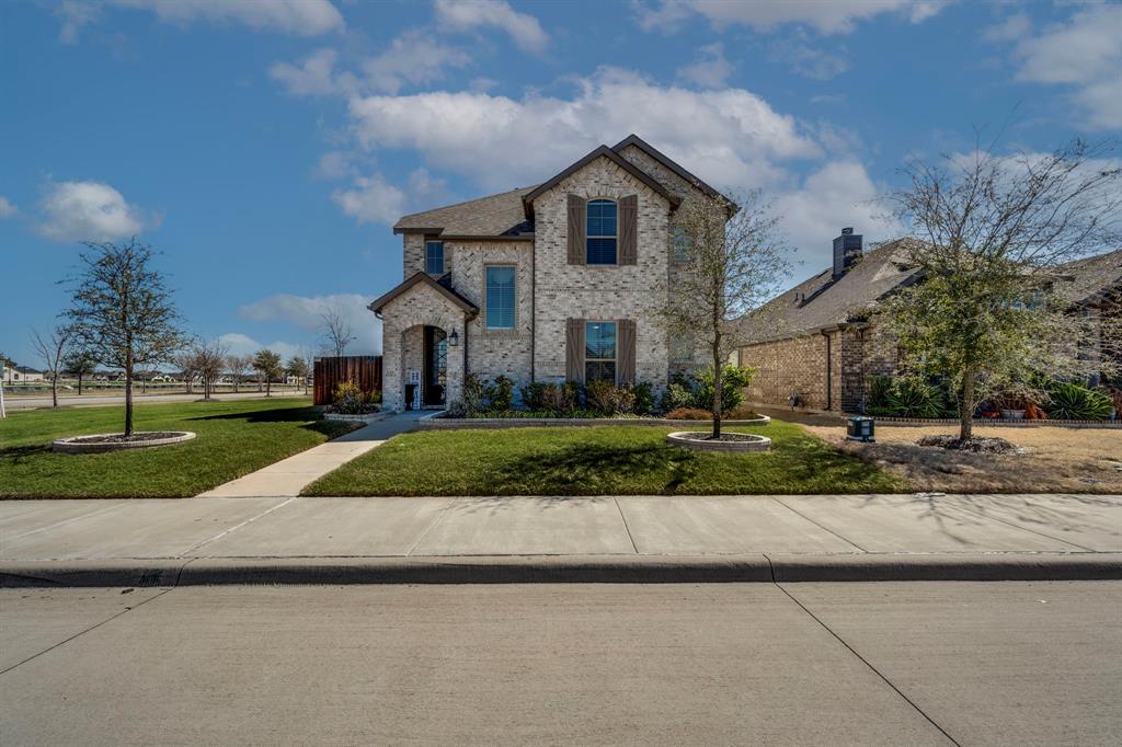 1744 Vista Way Property Photo