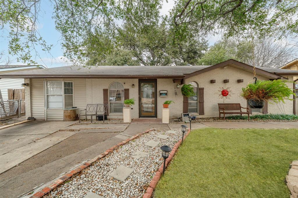 1107 Briarwood Drive Property Photo