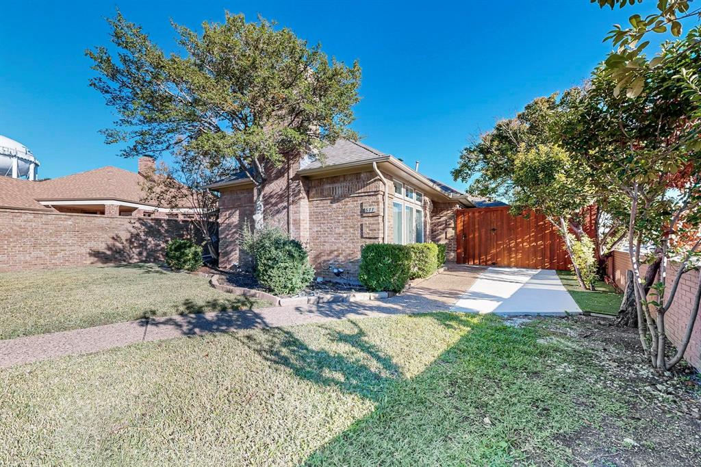 811 Oakway Court Property Photo