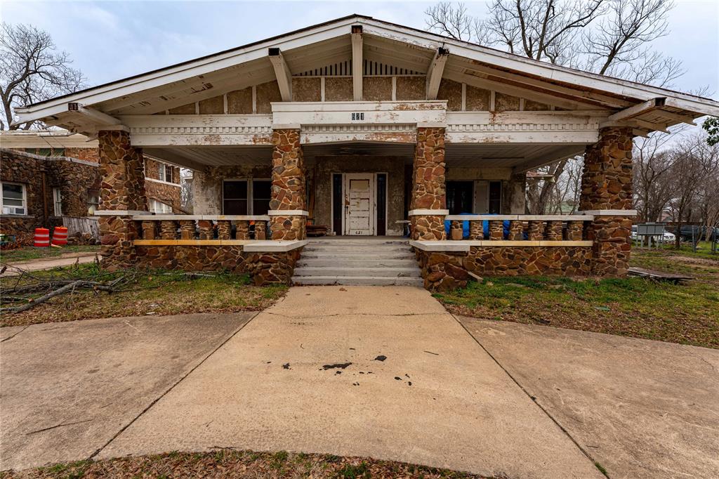 621 S Main Street Property Photo