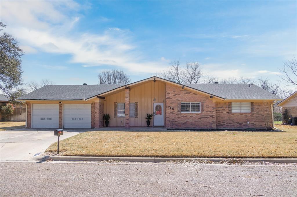 1716 Southgate Drive Property Photo