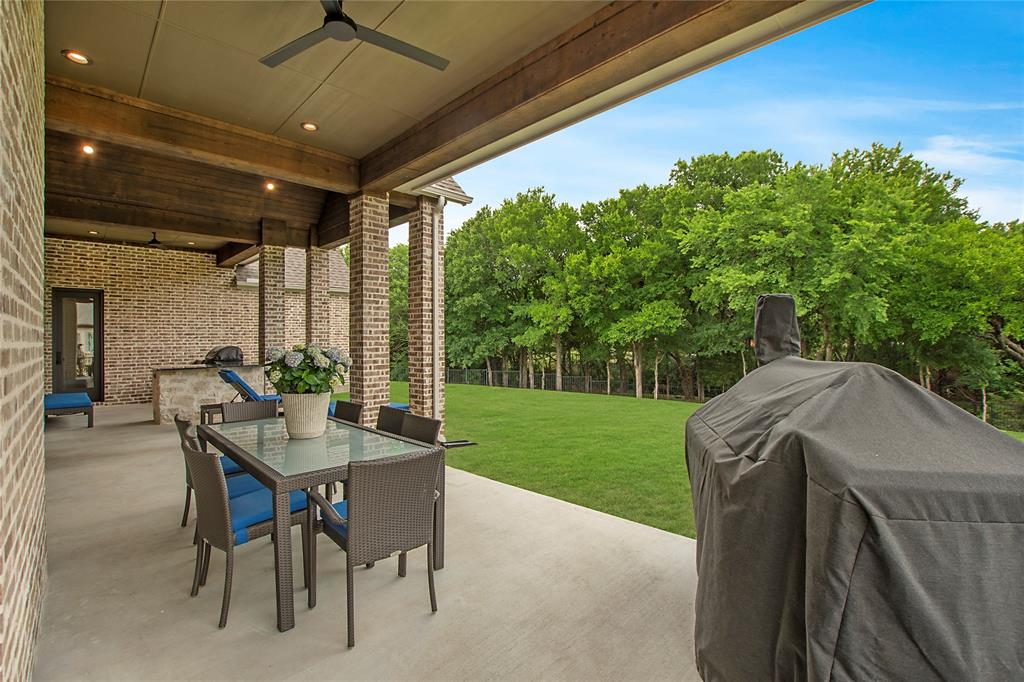 3240 Clubview Drive Property Photo