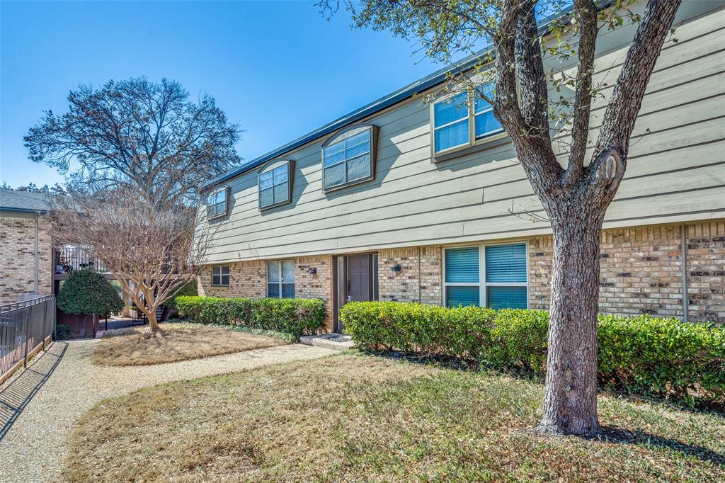 7923 Royal Lane Property Photo