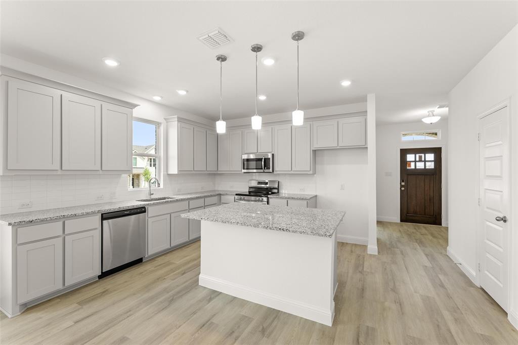 501 Hillcrest Property Photo