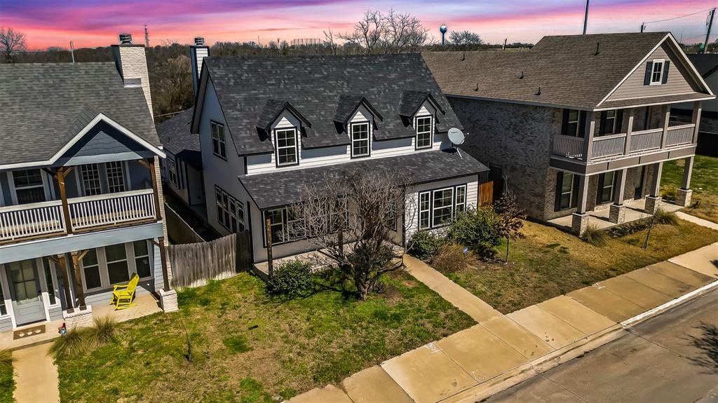 213 E 5th Street Property Photo