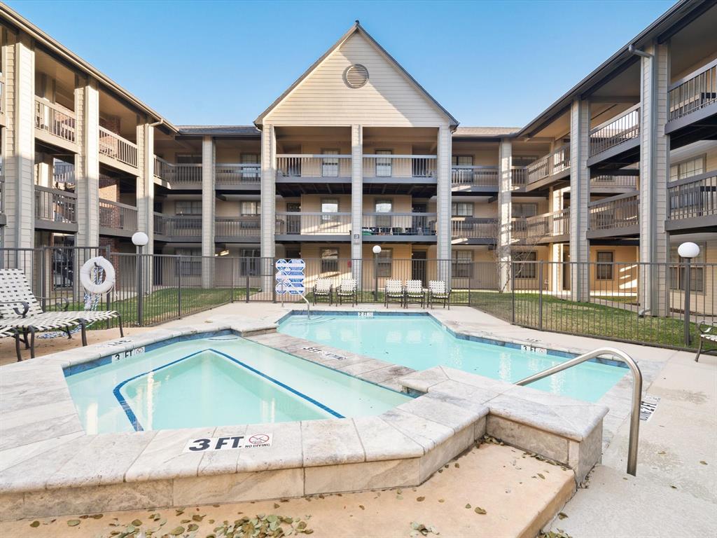 218 N Texas Boulevard Property Photo