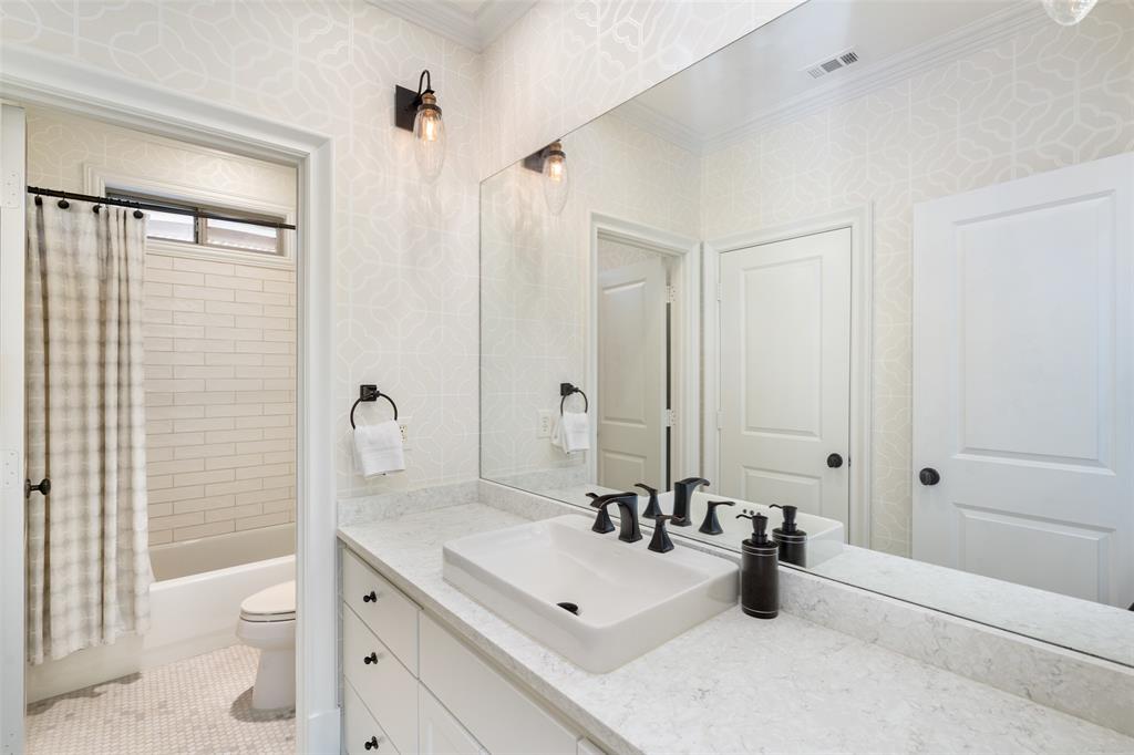 5641 Fairfax Drive Property Photo 29