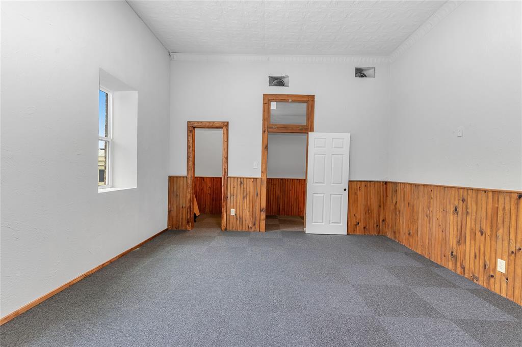 206 Chambers Property Photo 9